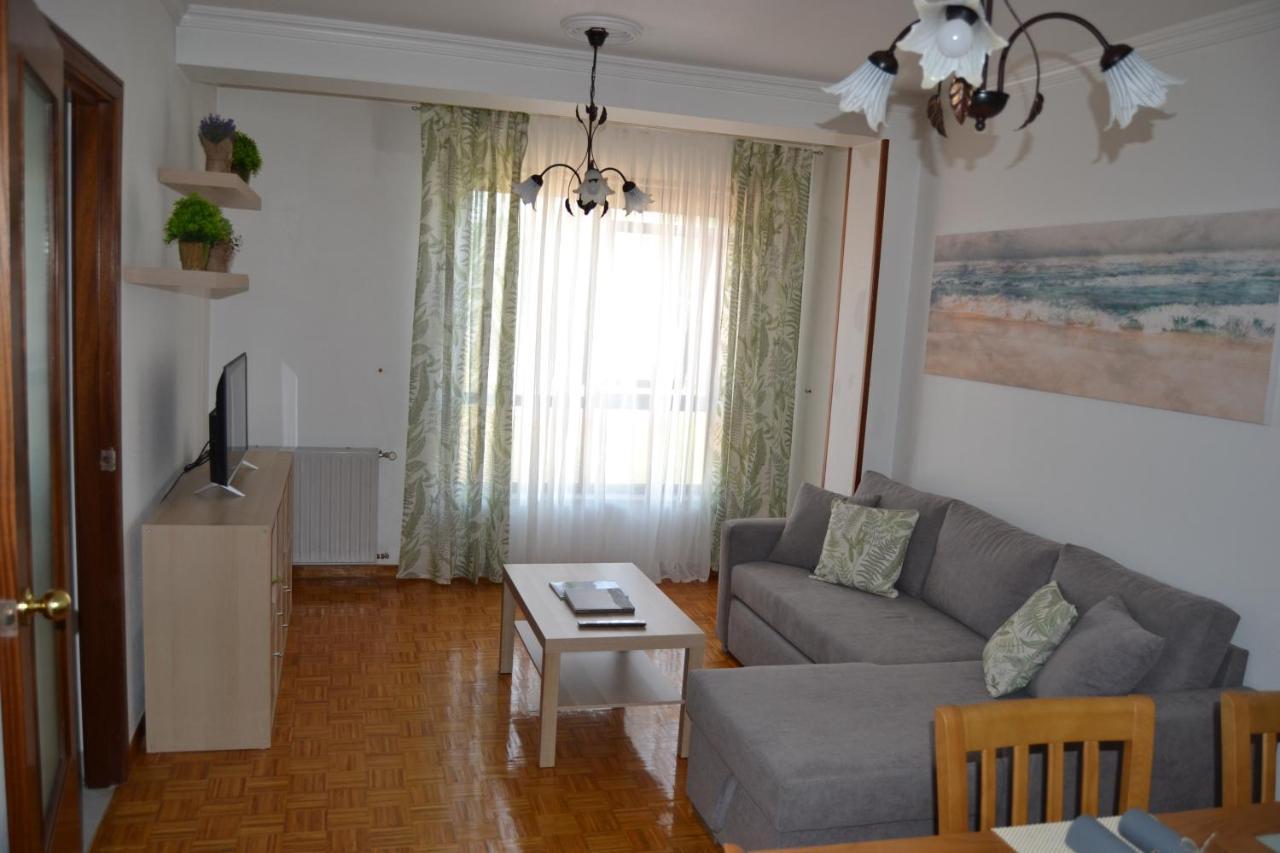 Inmoinsuas Train Station Apartment Sarria Exterior foto