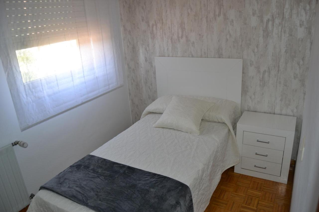 Inmoinsuas Train Station Apartment Sarria Exterior foto